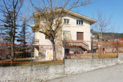 Terratetto plurifamiliare zona centrale e panoramica Pietragavina